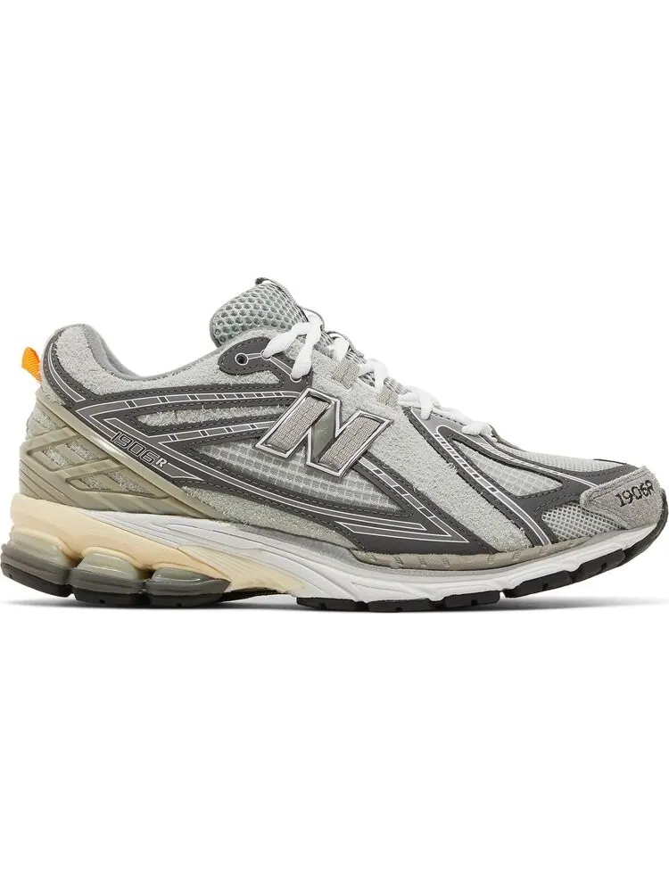 Кроссовки New Balance INVINCIBLE x N.HOOLYWOOD x 1906R 'Grey Swan' — изображение 1 из 8, серый