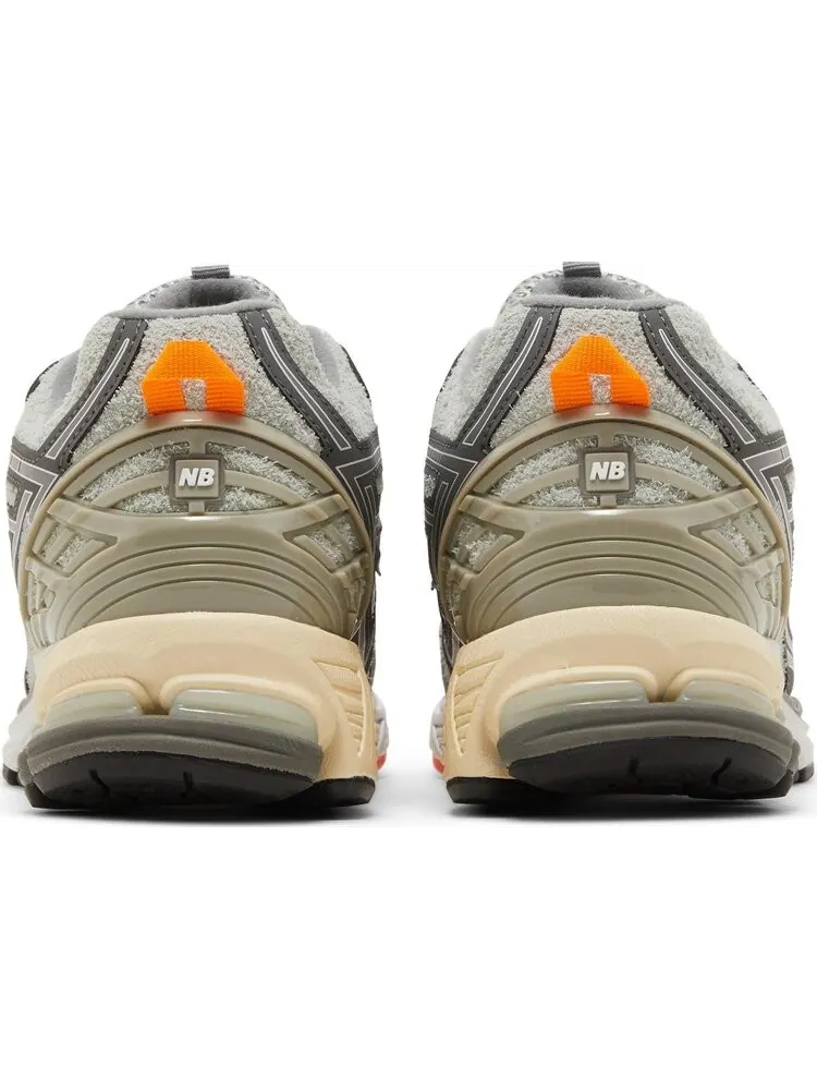 Кроссовки New Balance INVINCIBLE x N.HOOLYWOOD x 1906R 'Grey Swan' — изображение 6 из 8, серый