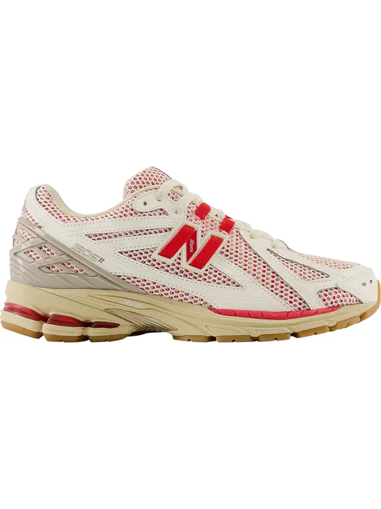 Кроссовки New Balance 1906R 'Sea Salt True Red' — изображение 1 из 1, белый