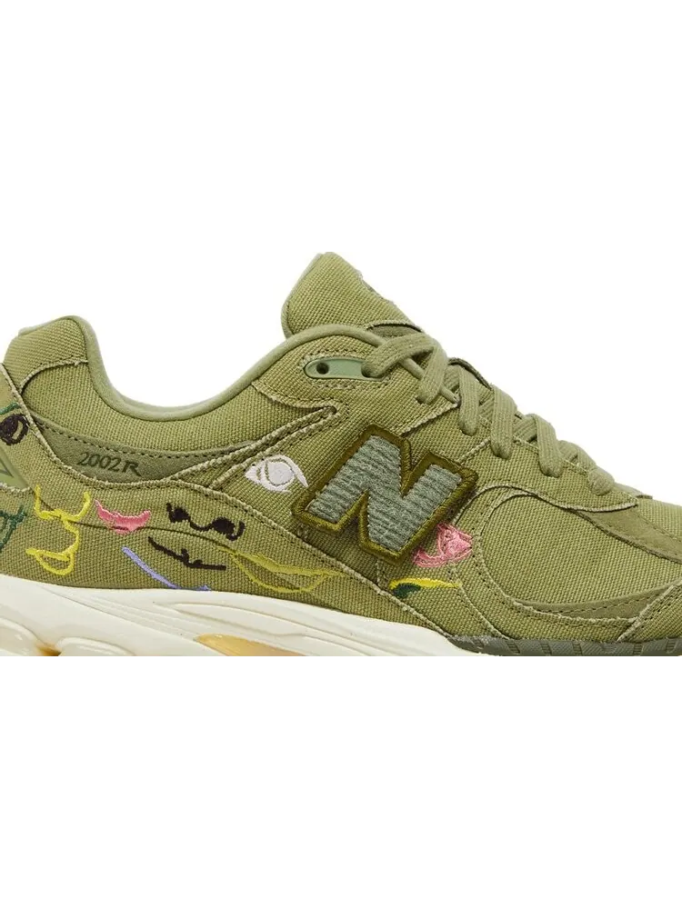 Кроссовки New Balance Bryant Giles x 2002R 'What Now?' — изображение 2 из 10, зеленый