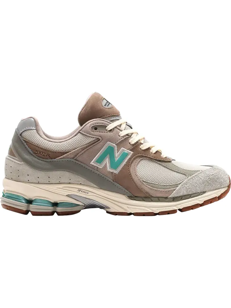 Кроссовки New Balance atmos x 2002R 'Oasis' — изображение 1 из 1, серый