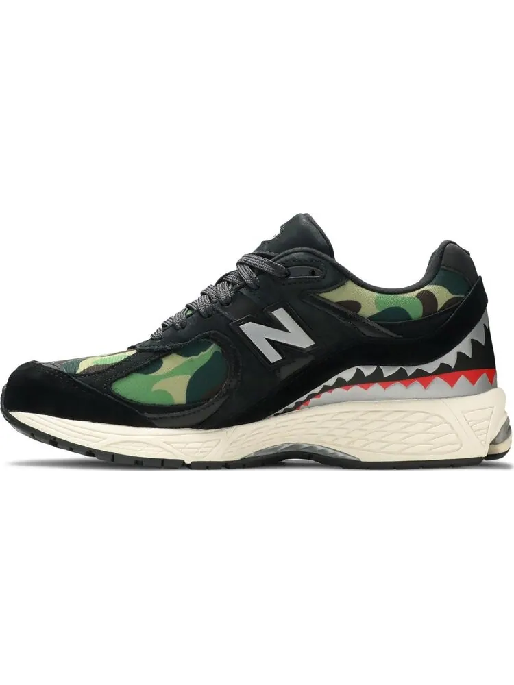 Кроссовки New Balance BAPE x 2002R 'Apes Together Strong - Black Camo' — изображение 3 из 8, черный