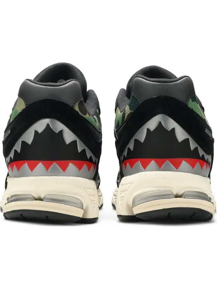 Кроссовки New Balance BAPE x 2002R 'Apes Together Strong - Black Camo' — изображение 6 из 8, черный
