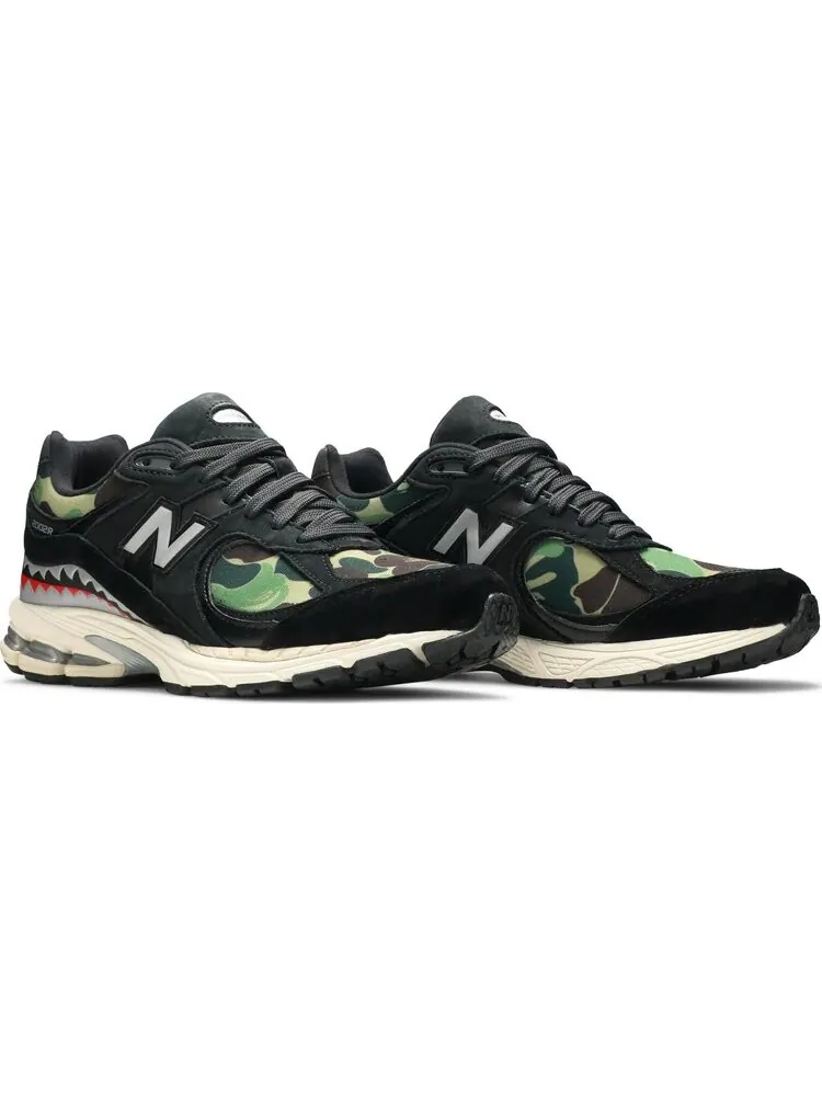 Кроссовки New Balance BAPE x 2002R 'Apes Together Strong - Black Camo' — изображение 8 из 8, черный