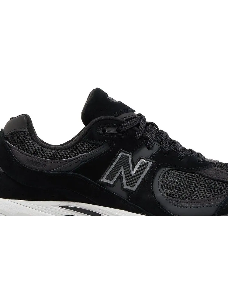 Кроссовки New Balance 2002R 'Black Gunmetal' — изображение 2 из 8, черный
