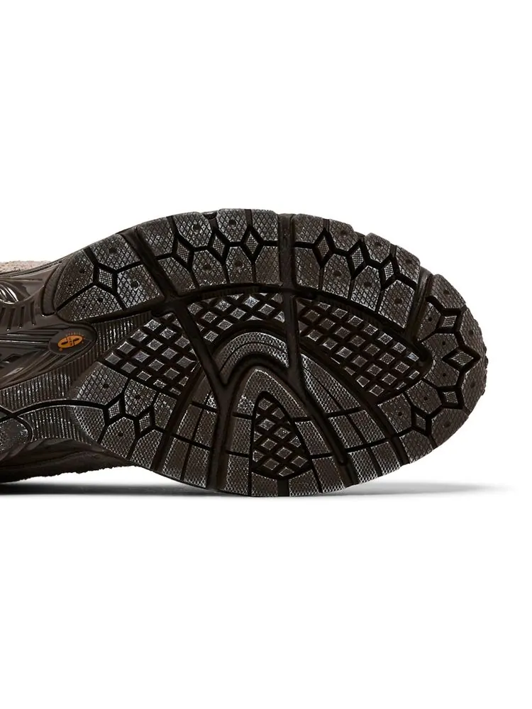 Кроссовки New Balance 2002R 'Protection Pack - Brown' size? Exclusive — изображение 5 из 8, коричневый