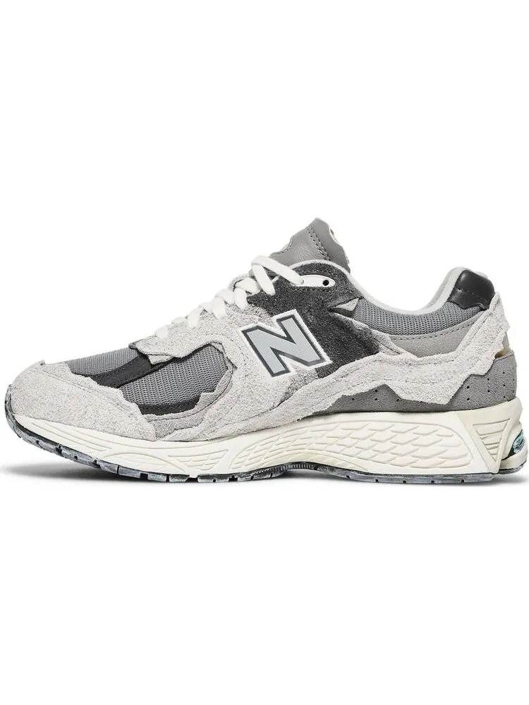 Кроссовки New Balance 2002R Protection Pack Rain Cloud — изображение 2 из 10, серый