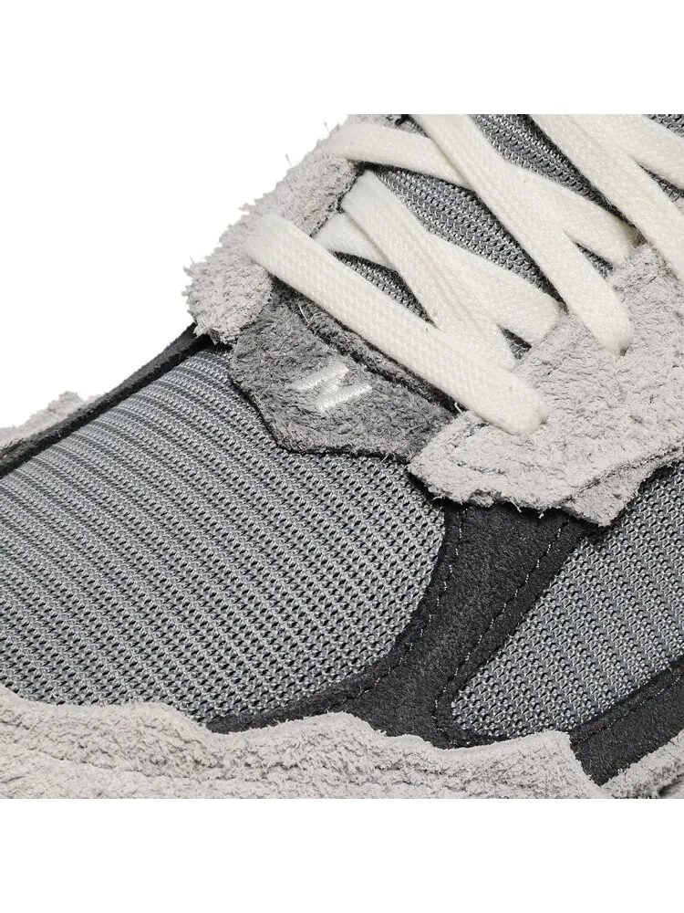 Кроссовки New Balance 2002R Protection Pack Rain Cloud — изображение 8 из 10, серый