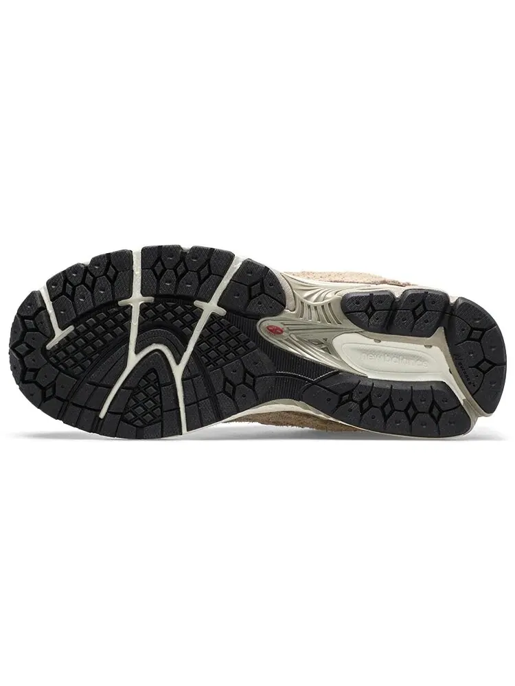 Кроссовки New Balance 2002R Protection Pack Driftwood — изображение 5 из 6