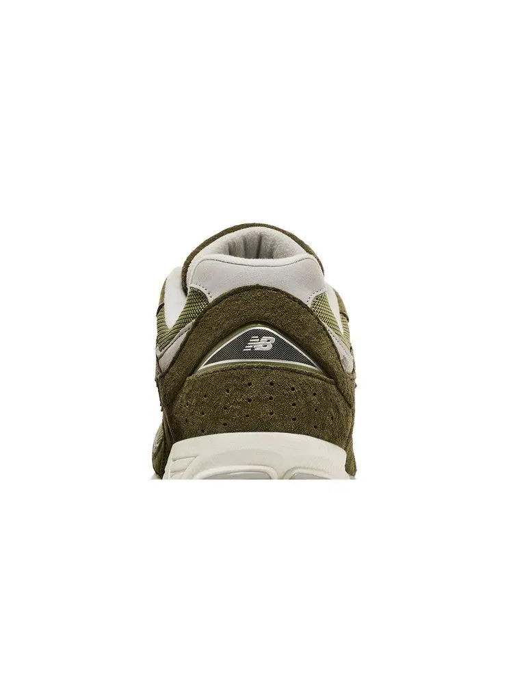 Кроссовки New Balance 2002R 'Green' Footlocker Exclusive — изображение 8 из 9, зеленый/белый