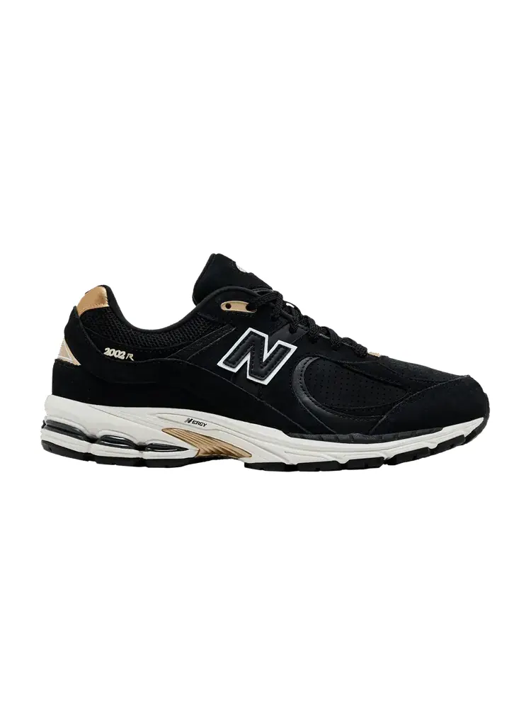 Кроссовки New Balance Foot Locker x 2002R '50th Anniversary' — изображение 1 из 9, черный/золотистый