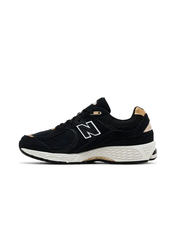 Кроссовки New Balance Foot Locker x 2002R '50th Anniversary' — изображение 4 из 9, черный/золотистый