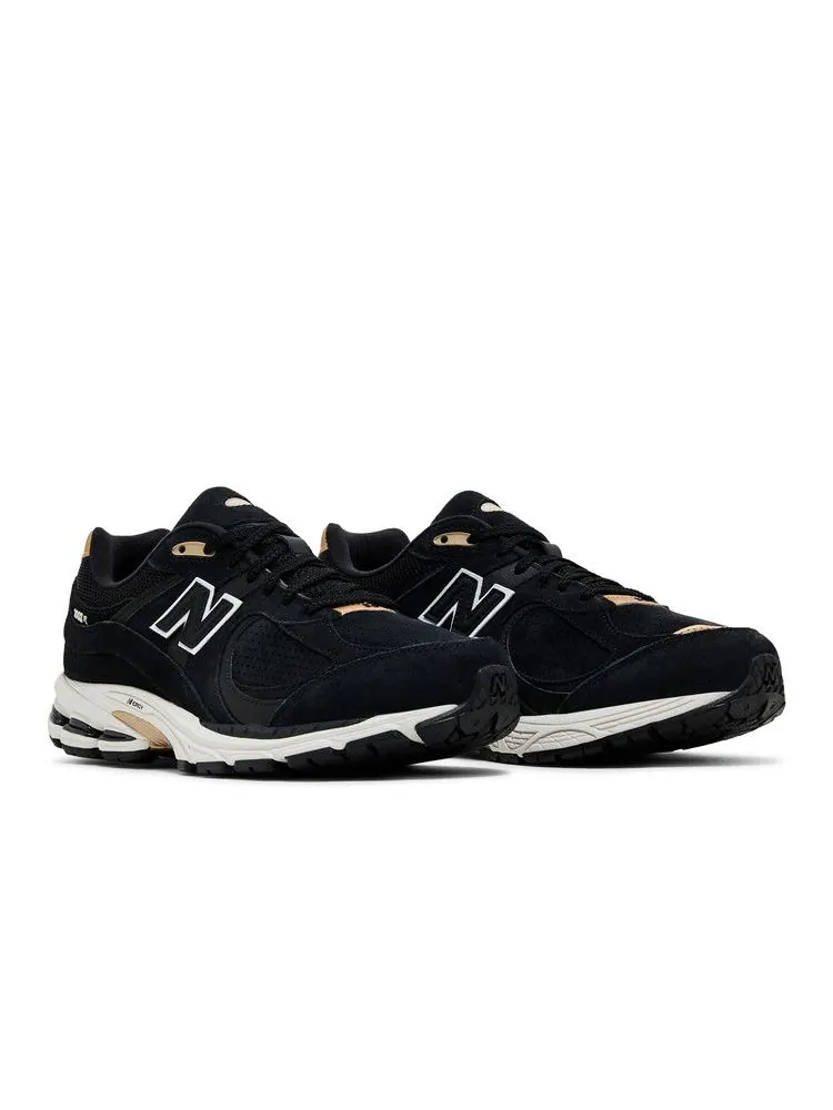 Кроссовки New Balance Foot Locker x 2002R '50th Anniversary' — изображение 9 из 9, черный/золотистый