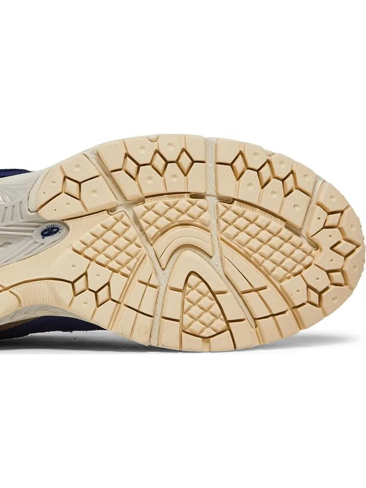Кроссовки New Balance 2002R 'Night Tide Cream' — изображение 5 из 8, синий