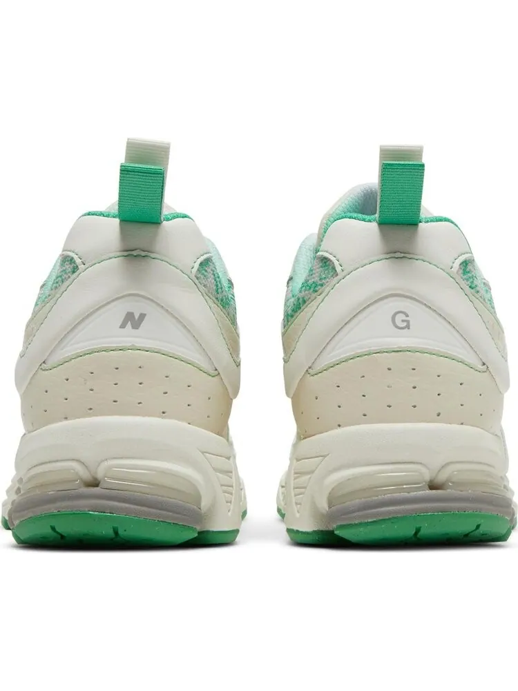 Кроссовки New Balance GANNI x 2002R 'Turtledove' — изображение 6 из 8, бежевый
