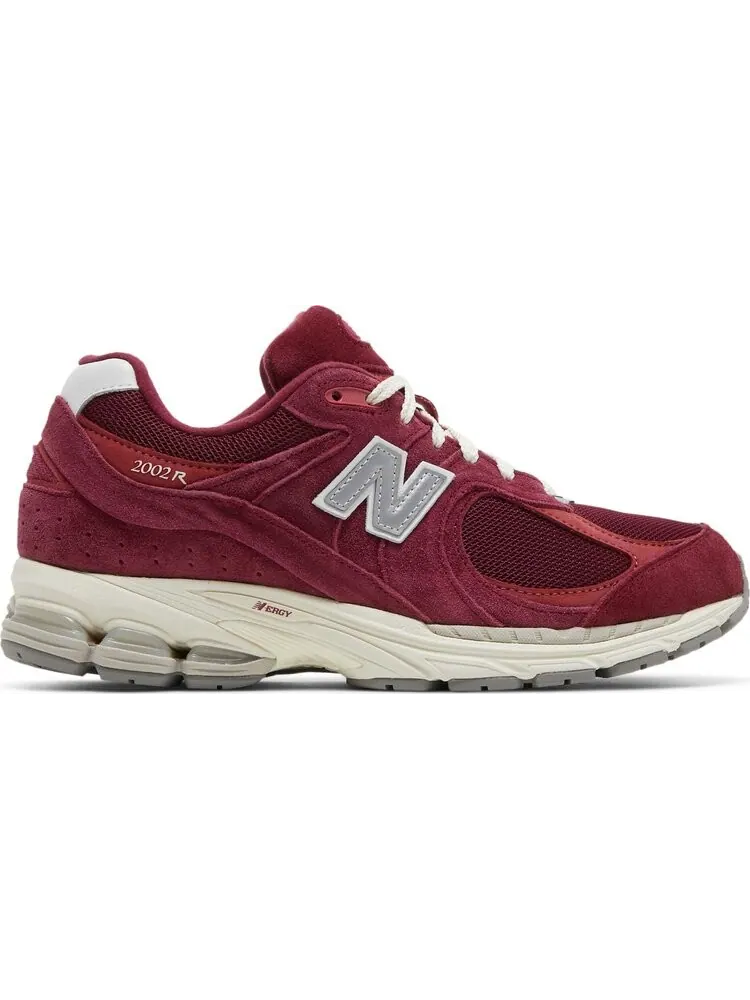 Кроссовки New Balance 2002R 'Suede Pack - Garnet Deep Earth Red' — изображение 1 из 8, красный