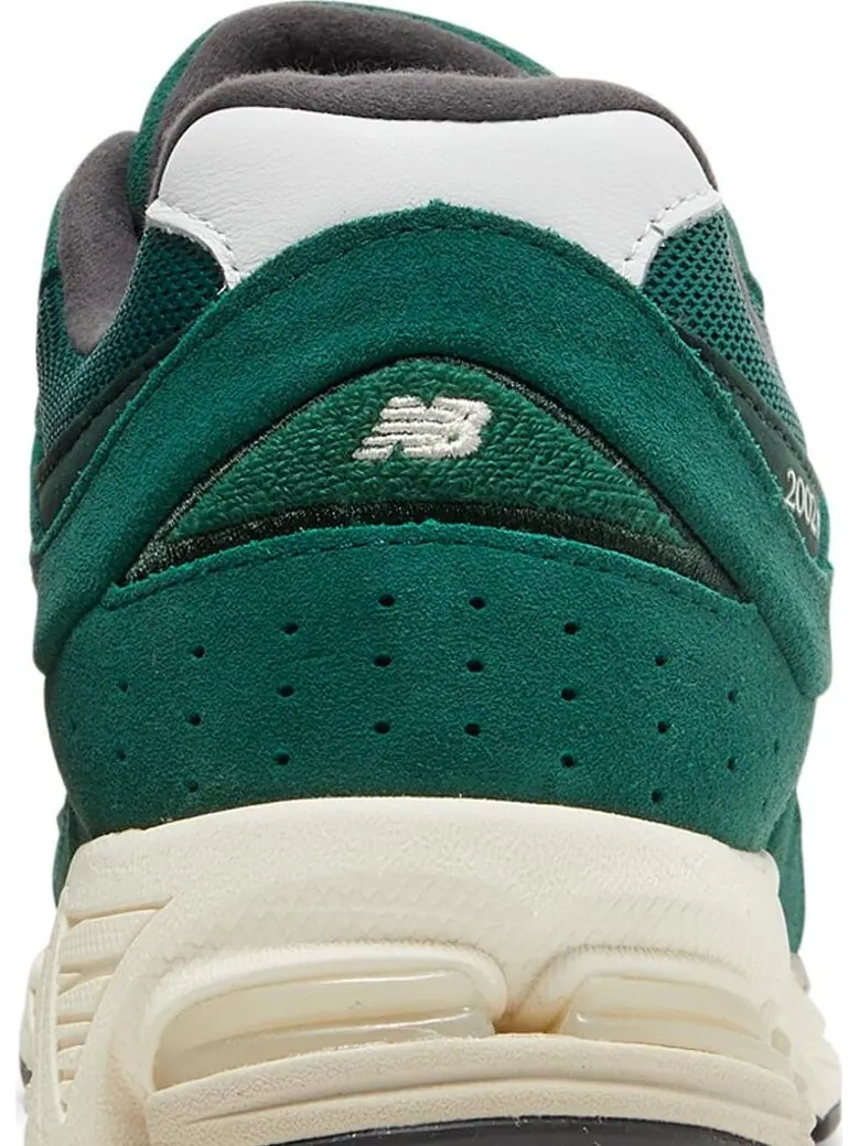 Кроссовки New Balance 2002R 'Suede Pack - Forest Green' — изображение 7 из 8, зеленый