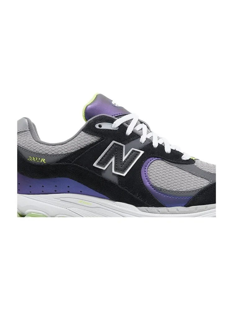 Кроссовки New Balance 2002R — изображение 2 из 4, черный