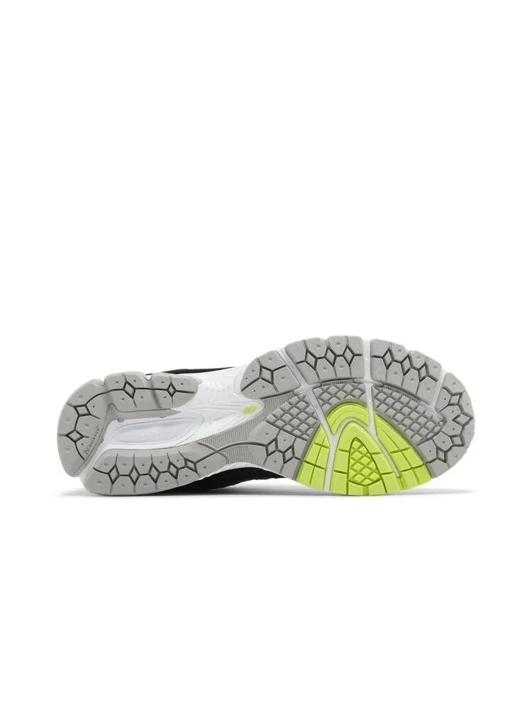Кроссовки New Balance 2002R — изображение 4 из 4, черный
