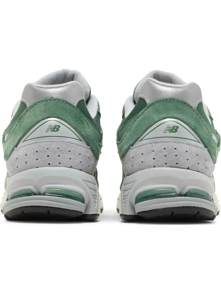 Кроссовки New Balance 2002R 'Jade Silver Metallic' — изображение 6 из 8, зеленый