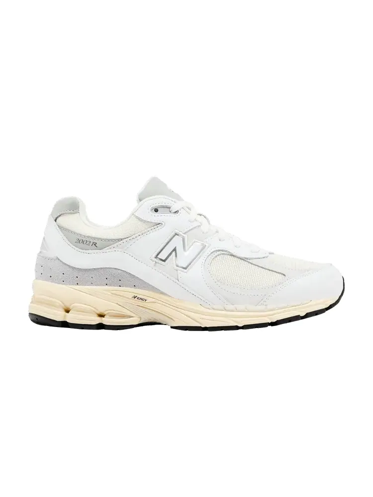 Кроссовки New Balance 2002R 'Leather Pack - White Gold' — изображение 1 из 9