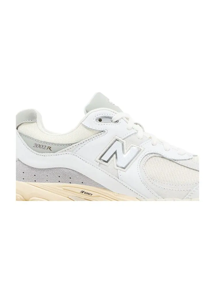 Кроссовки New Balance 2002R 'Leather Pack - White Gold' — изображение 3 из 9