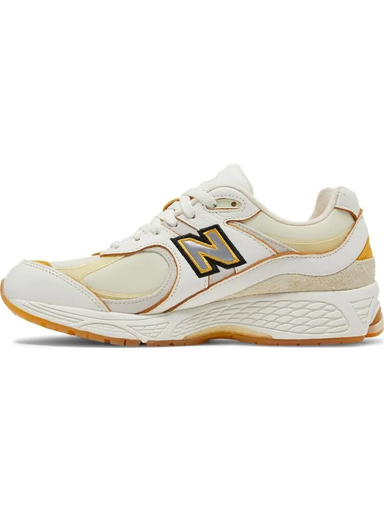 Кроссовки New Balance Joe Freshgoods x 2002R 'Conversations Amongst Us' — изображение 3 из 8, бежевый