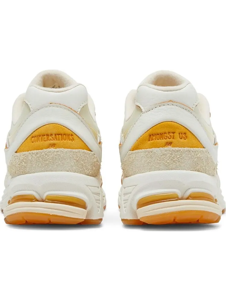 Кроссовки New Balance Joe Freshgoods x 2002R 'Conversations Amongst Us' — изображение 6 из 8, бежевый
