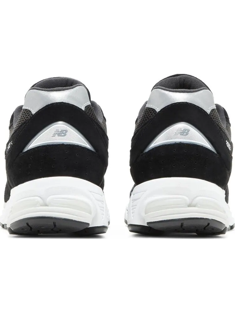 Кроссовки New Balance 2002R — изображение 6 из 8, черный/белый