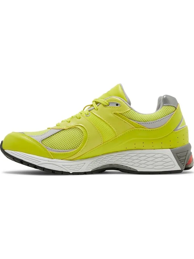 Кроссовки New Balance 2002R 'Sulpher Yellow' — изображение 3 из 8, желтый