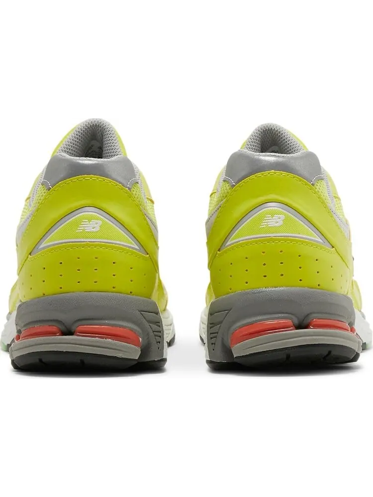 Кроссовки New Balance 2002R 'Sulpher Yellow' — изображение 6 из 8, желтый