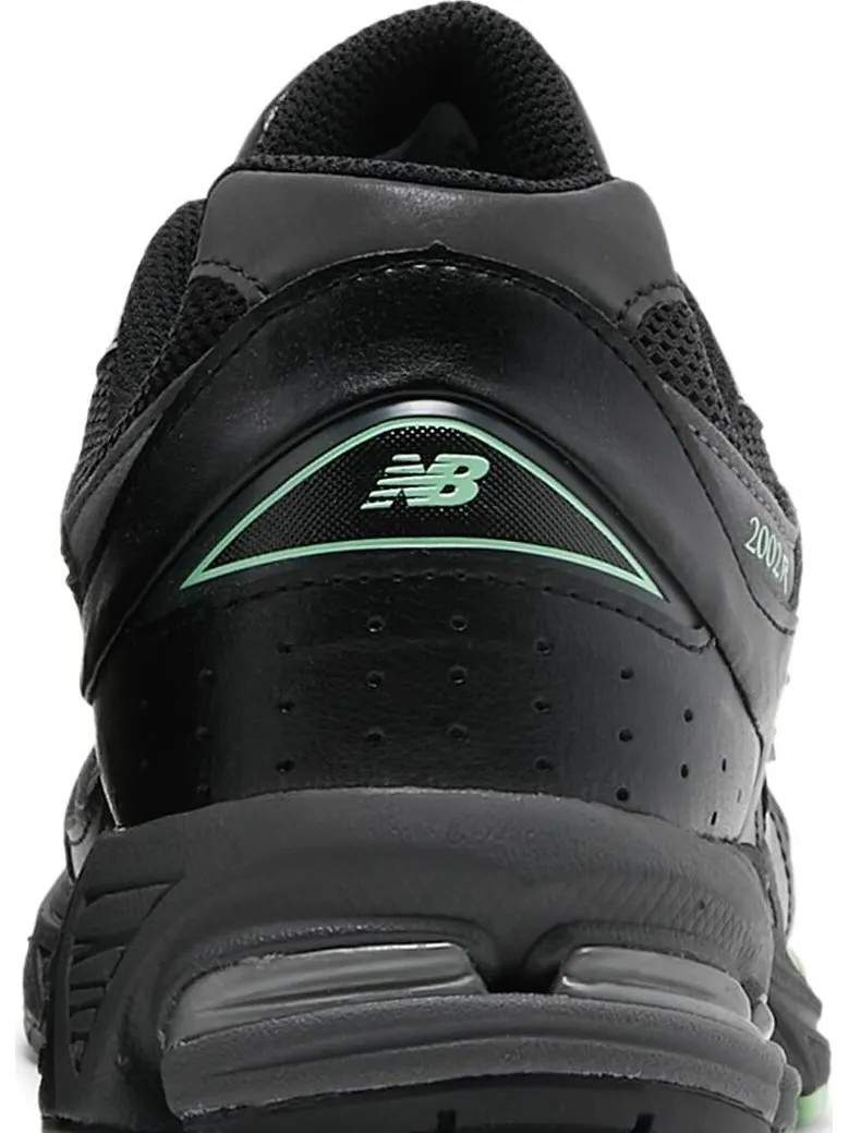 Кроссовки New Balance 2002R 'Black Powder Green' — изображение 7 из 8, черный