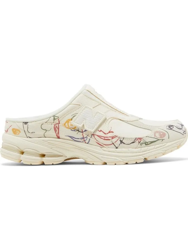 Кроссовки New Balance Bryant Giles x 2002R Mule 'The Artist’s Shoe' — изображение 1 из 8, белый