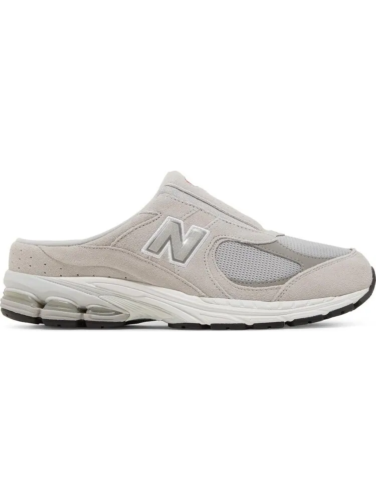 Кроссовки New Balance 2002R Mule 'Rain Cloud' — изображение 1 из 8, серый