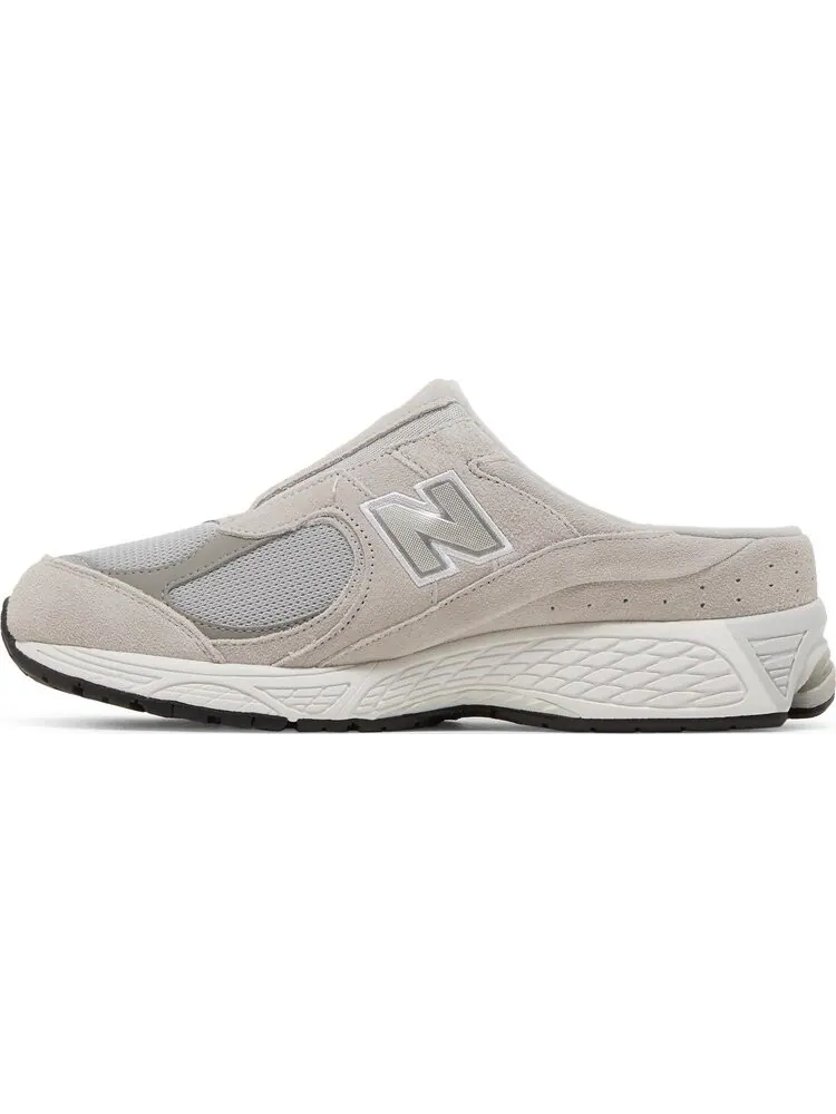Кроссовки New Balance 2002R Mule 'Rain Cloud' — изображение 3 из 8, серый