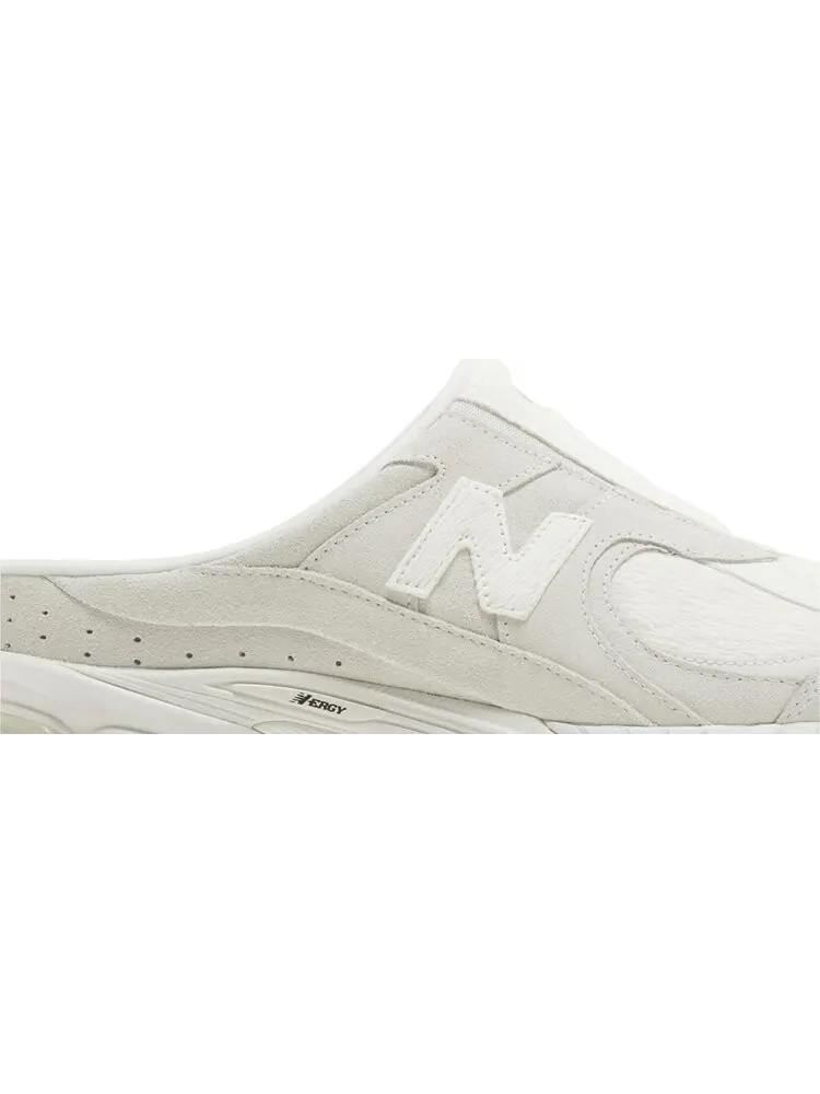 Кроссовки New Balance 2002R Mule 'Sea Salt' — изображение 2 из 4, бежевый