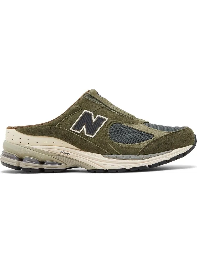 Кроссовки New Balance Sneakersnstuff x 2002R Mule 'Goods for Home' — изображение 1 из 8, зеленый