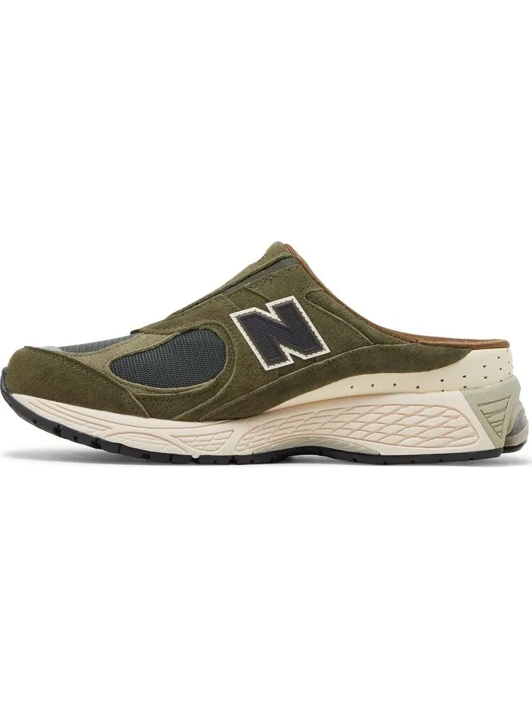 Кроссовки New Balance Sneakersnstuff x 2002R Mule 'Goods for Home' — изображение 3 из 8, зеленый
