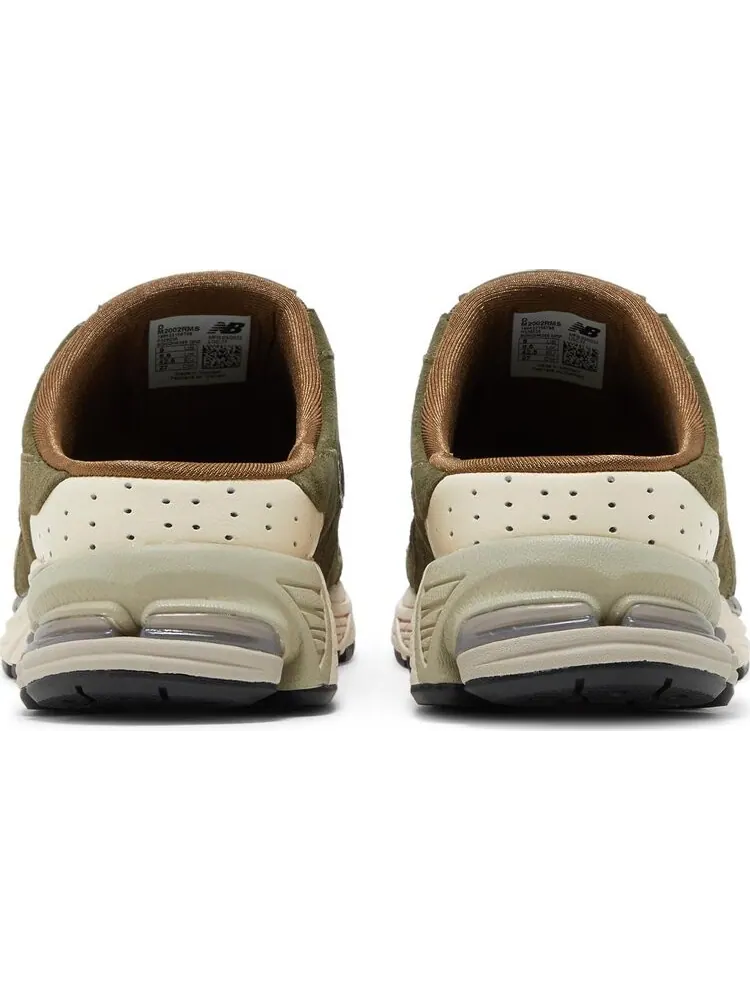 Кроссовки New Balance Sneakersnstuff x 2002R Mule 'Goods for Home' — изображение 6 из 8, зеленый