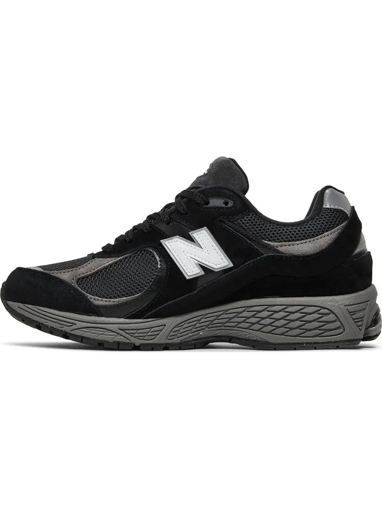 Кроссовки New Balance 2002R — изображение 3 из 8, черный