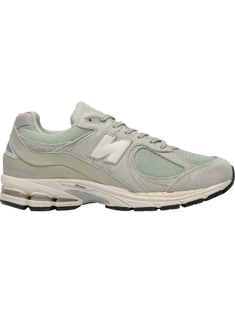 Кроссовки New Balance 2002R 'Silver Pine' — изображение 1 из 1, зеленый