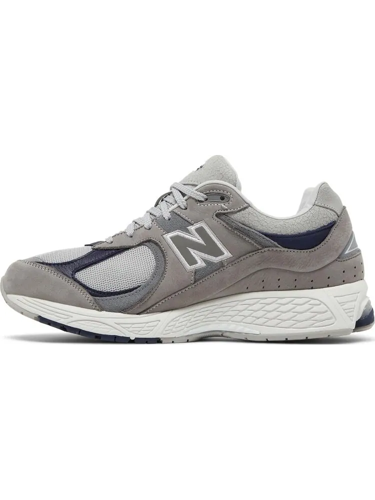 Кроссовки New Balance thisisneverthat x 2002R 'The 2022 Downtown Run' — изображение 3 из 8, серый