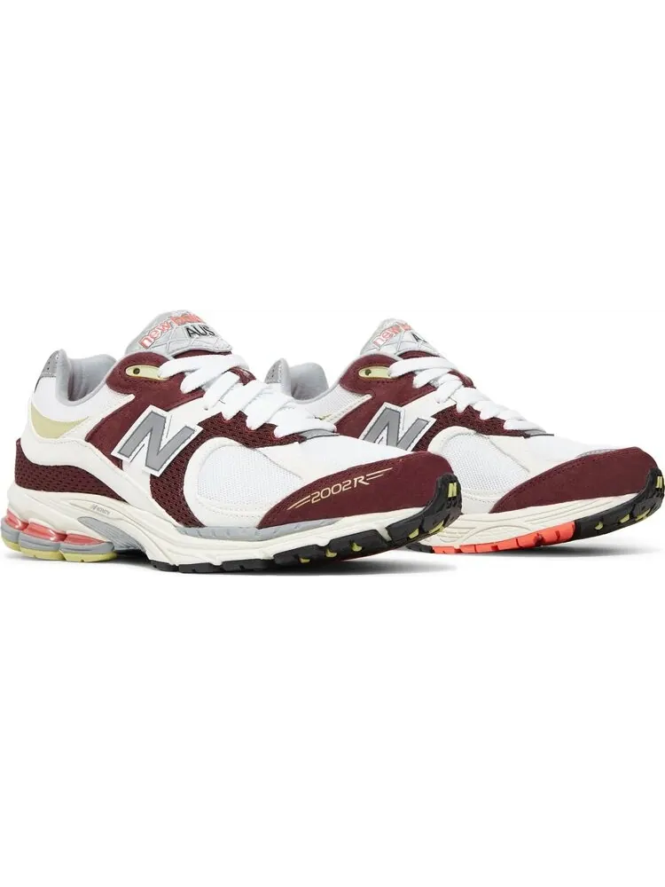 Кроссовки New Balance Up There x 2002R 'Backyard Legends II' — изображение 8 из 8, красный