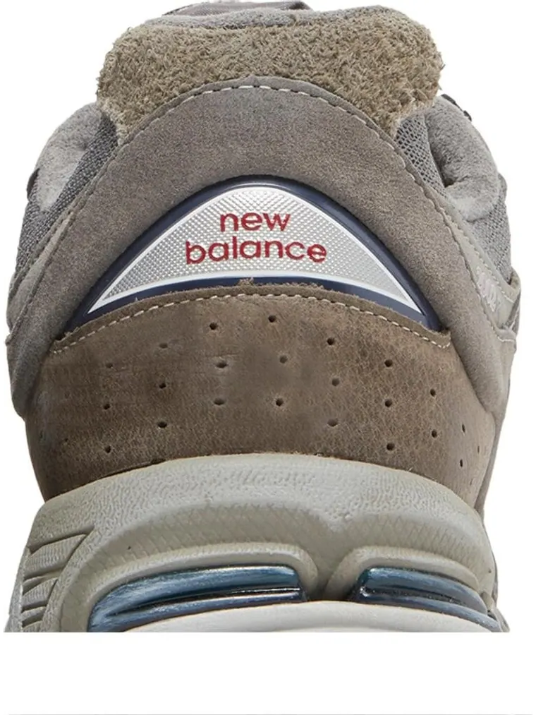 Кроссовки New Balance 2002R — изображение 7 из 8, серый