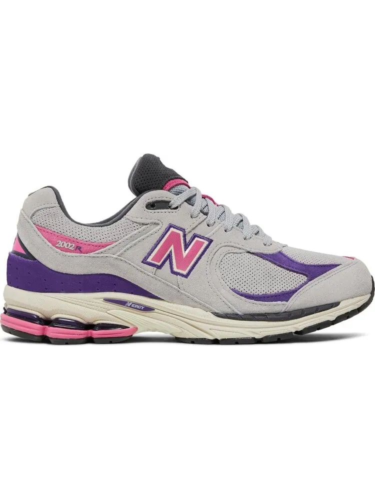 Кроссовки New Balance 2002R 'Rain Cloud Prism Purple' — изображение 1 из 8, серый