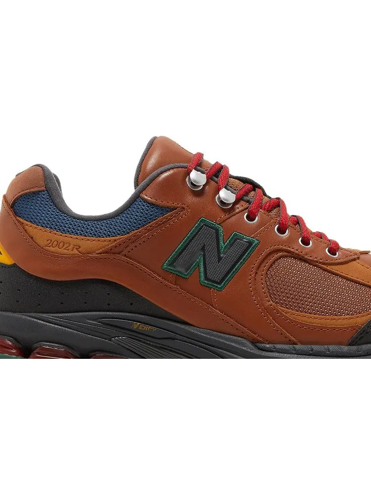 Кроссовки New Balance 2002R 'Hiking Pack - Brown' — изображение 2 из 8, коричневый