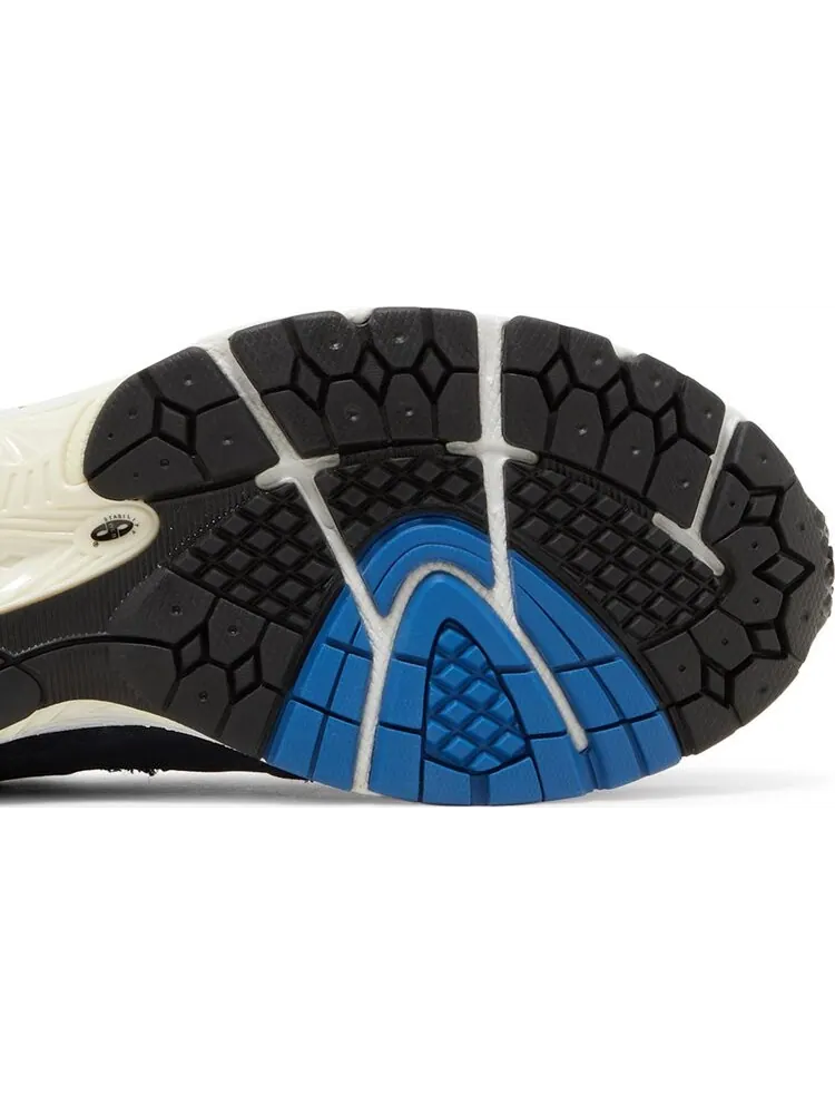 Кроссовки New Balance INVINCIBLE x N.HOOLYWOOD x 2002R GORE-TEX 'Blue Moon' — изображение 5 из 8, синий