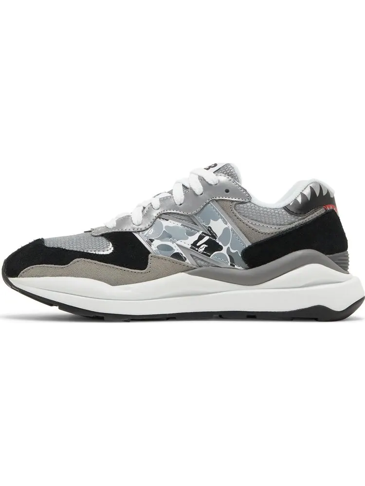 Кроссовки New Balance BAPE x 57/40 'Grey' — изображение 3 из 8, серый