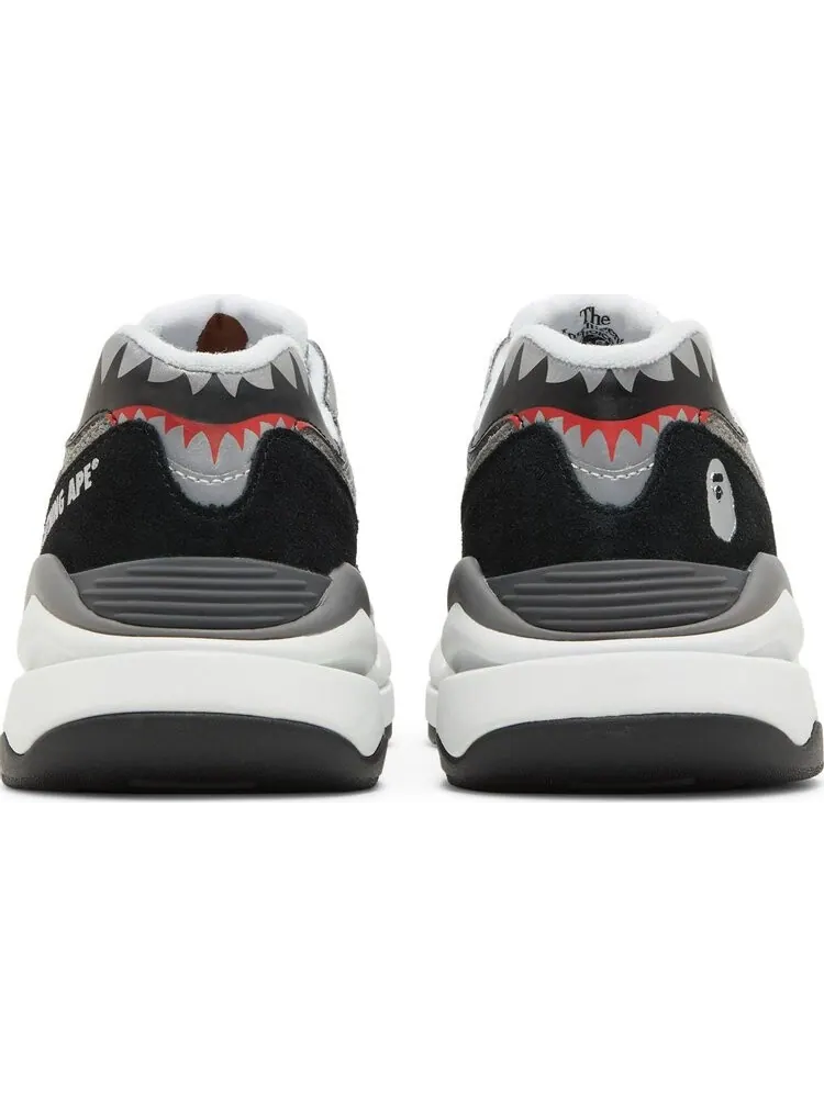 Кроссовки New Balance BAPE x 57/40 'Grey' — изображение 6 из 8, серый