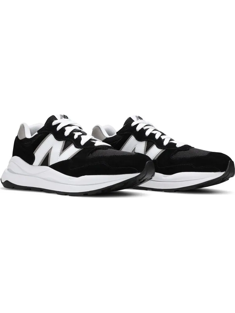 Кроссовки New Balance 57/40 — изображение 8 из 8, черный/белый